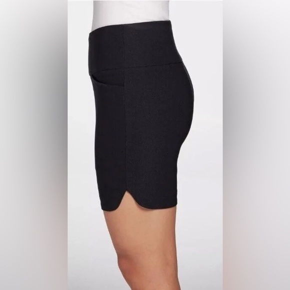 Lady Hagen Women's Tummy Control 7” Golf Shorts. NWT! - Picture 4 of 6